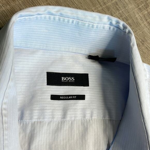 HUGO BOSS Light Blue Regular Fit Button Front Dress Shirt Men’s Size 17.5 Neck - Picture 2 of 9